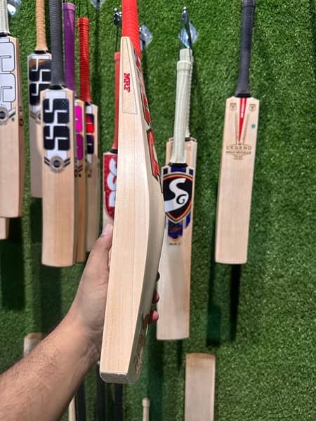 Excellent Rang of Top Graded English Willow Cricket bats Narrow Grains 2