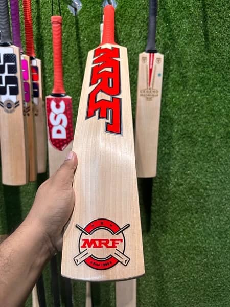 Excellent Rang of Top Graded English Willow Cricket bats Narrow Grains 4