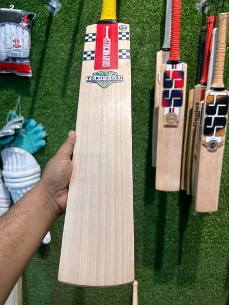 Excellent Rang of Top Graded English Willow Cricket bats Narrow Grains 9