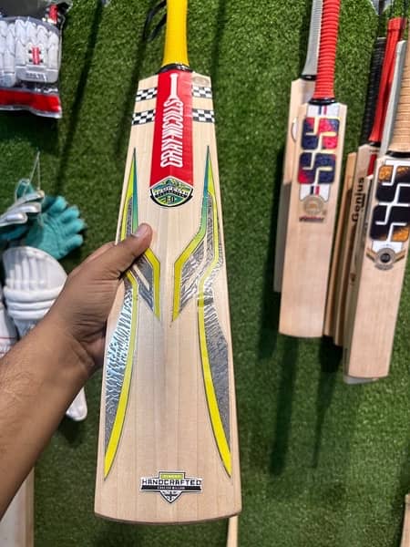 Excellent Rang of Top Graded English Willow Cricket bats Narrow Grains 10