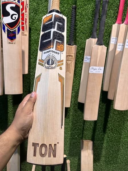 Excellent Rang of Top Graded English Willow Cricket bats Narrow Grains 14