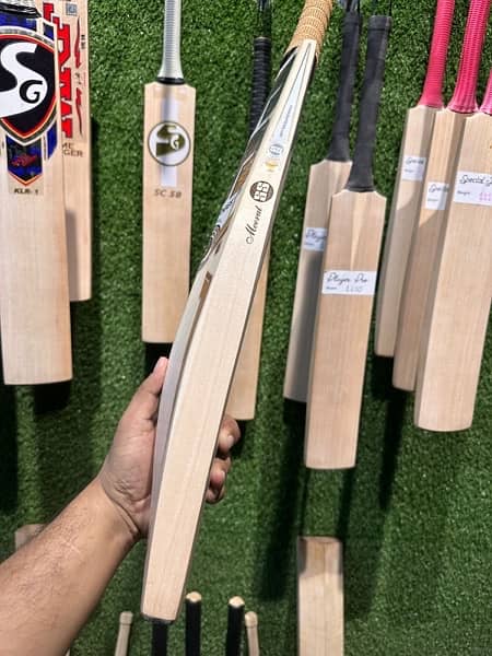 Excellent Rang of Top Graded English Willow Cricket bats Narrow Grains 15