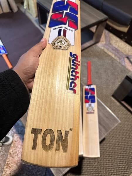 Cricket sports items/cricket bats/Grade 1 english willow cricket bats 15