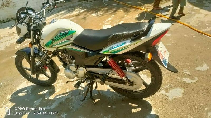 Honda CB 125f 22/23 model invoice may hy Peshawar  belkul zero hy 3