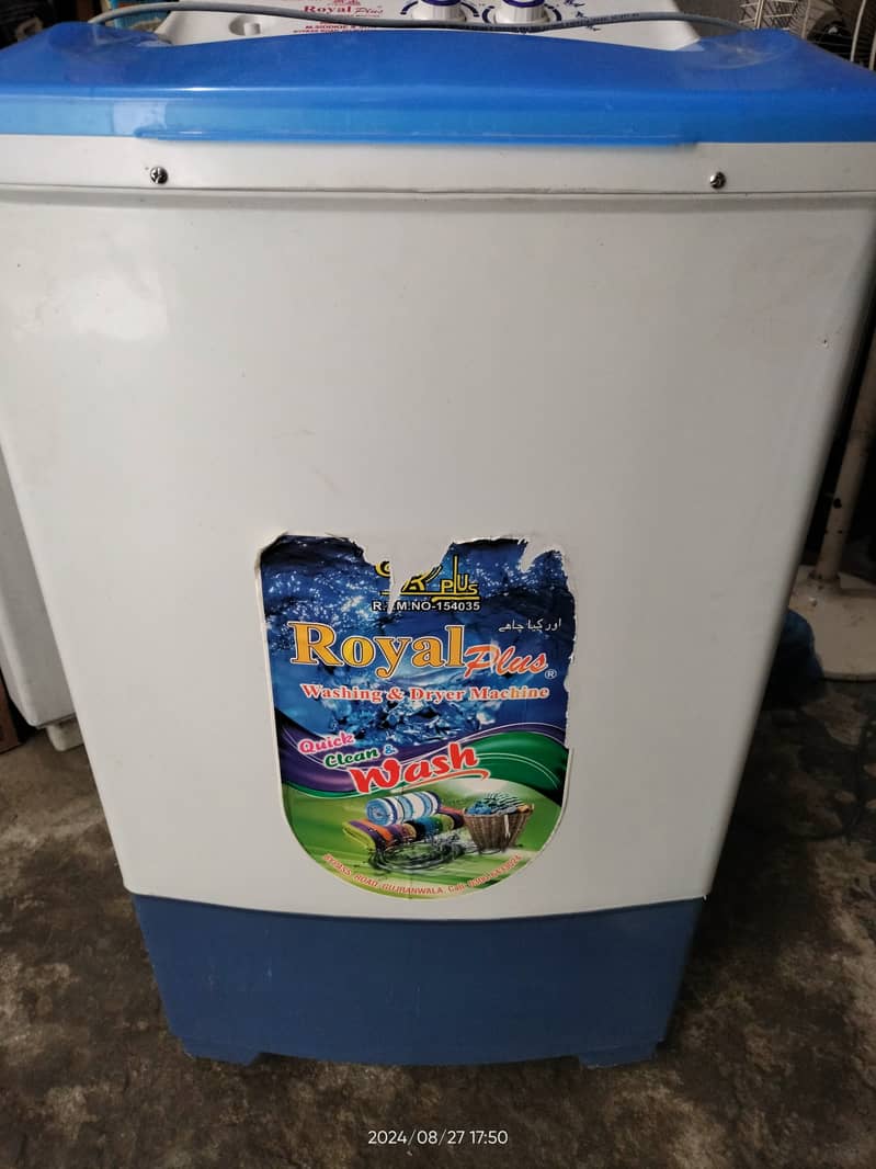 Royal Plus Washing Machine and dryer 0