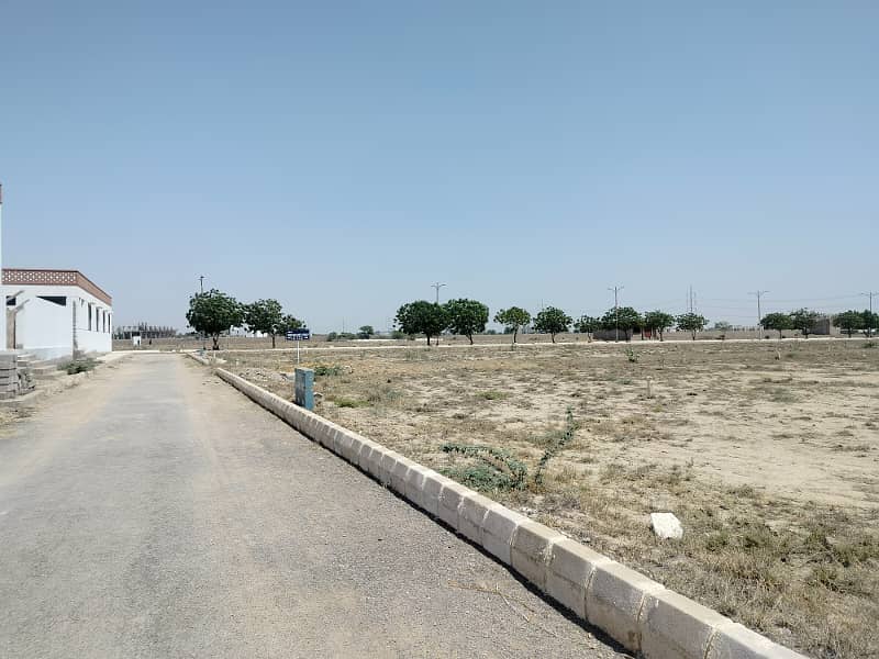 Plot for sale in sachal Sarmast society 7