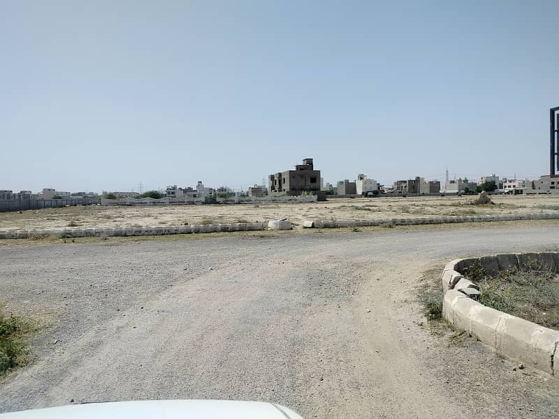 Plot for sale in sachal Sarmast society 11