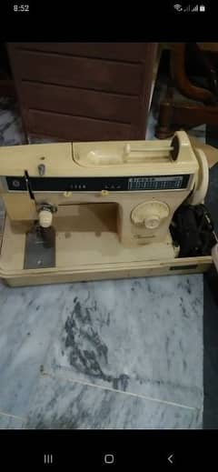 10/10 all OK beautiful singer sewing machine for sale 0