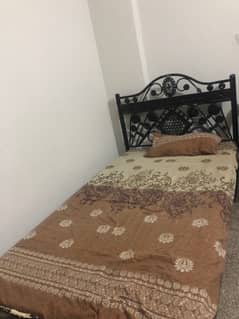 single iron bed with mattress 0