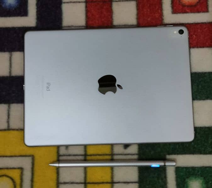 Ipad pro (9.7 inch) for sale 0