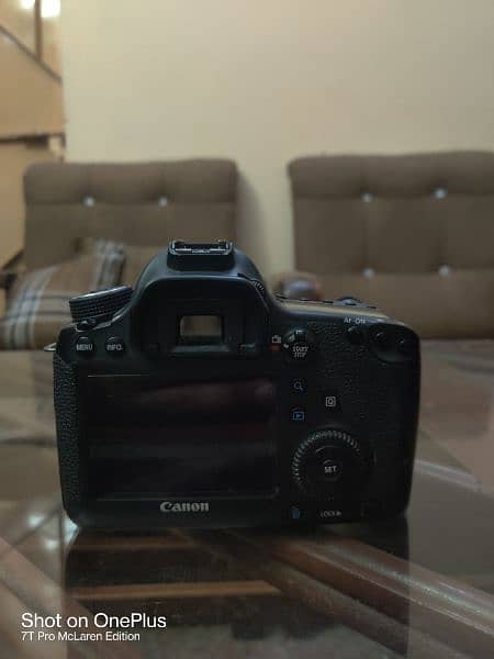 CANON 6D FOR SALE WITH 50MM & 85MM 2