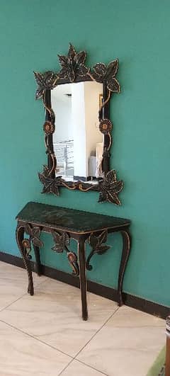 cancole table with mirror