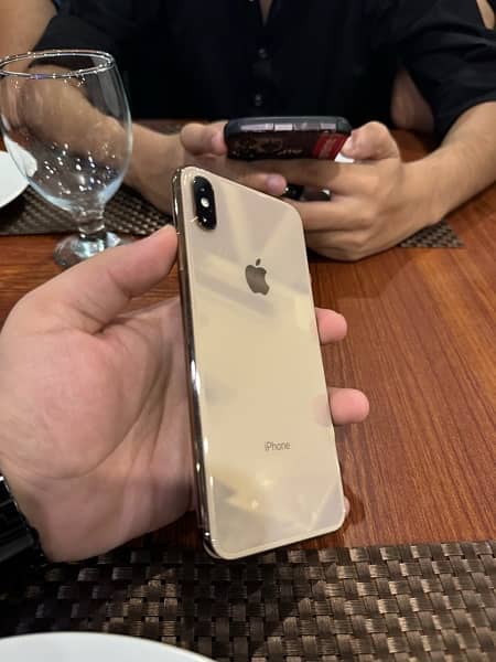 Iphone Xsmax 256gb PTA approved 8