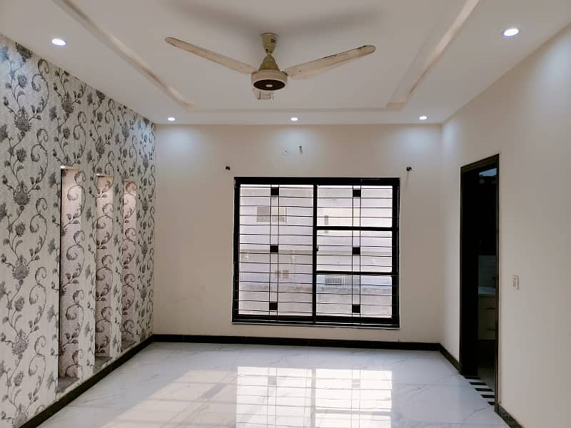 1 Kanal Portion Available for Rent in Cental Park Housing Scheme Lahore 10