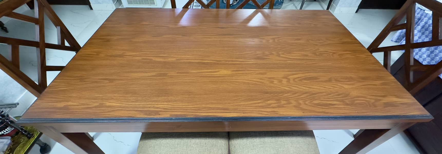 Dinning Table - 6 Seater 4