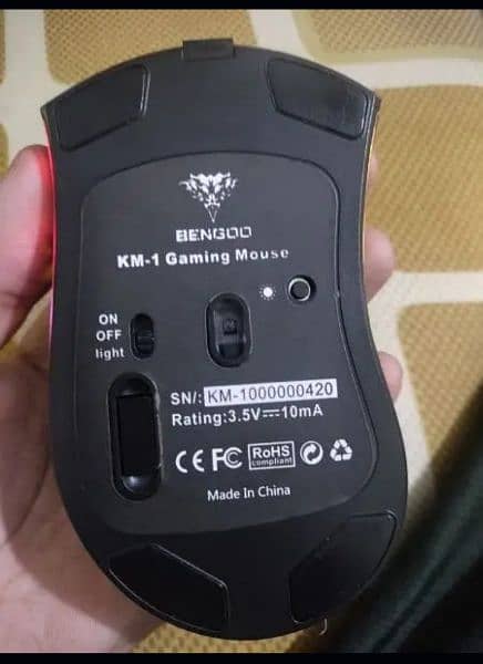 KM-1 gaming mouse wireless 0