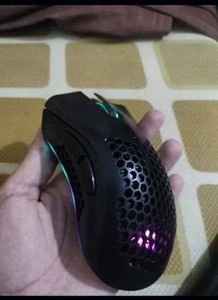 KM-1 gaming mouse wireless 1