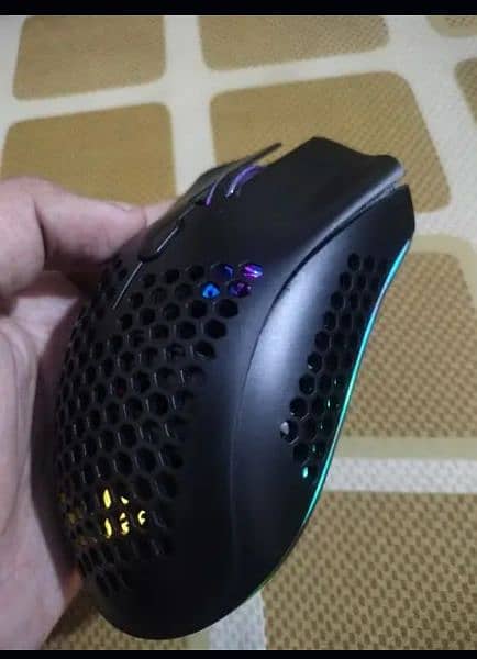 KM-1 gaming mouse wireless 2