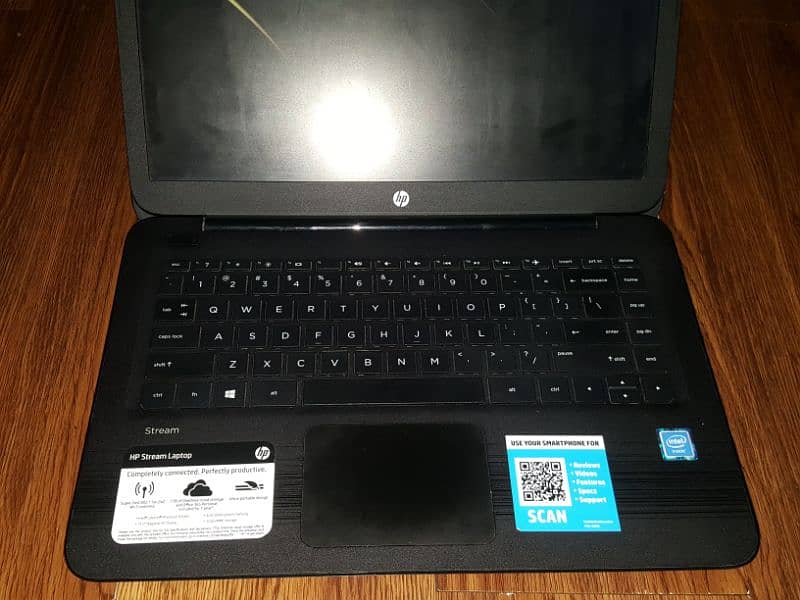 HP Streambook Laptop 1