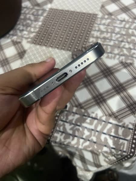 iphone 15 pro jv Natural titanium 6