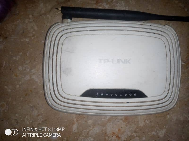 Urgent Sale Internet Router Used Chalne mein Bilkul ok hai 2