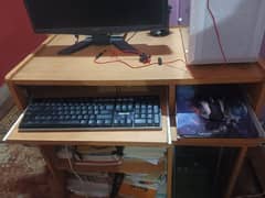 Computer table