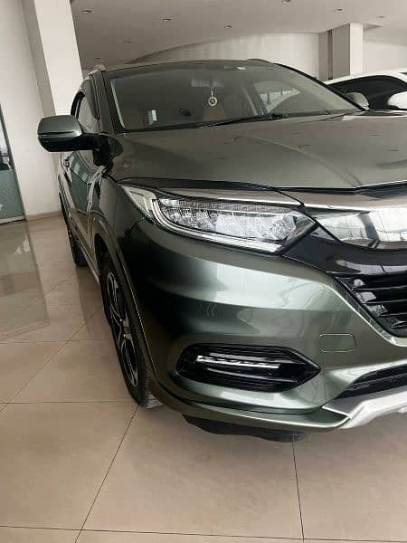 Honda Vezel 19/24 full option 5