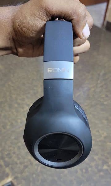 RONIN R1500 HEADPHONE 2