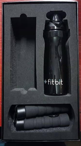 Fitbit bottle and jumping rope 2 in 1 1