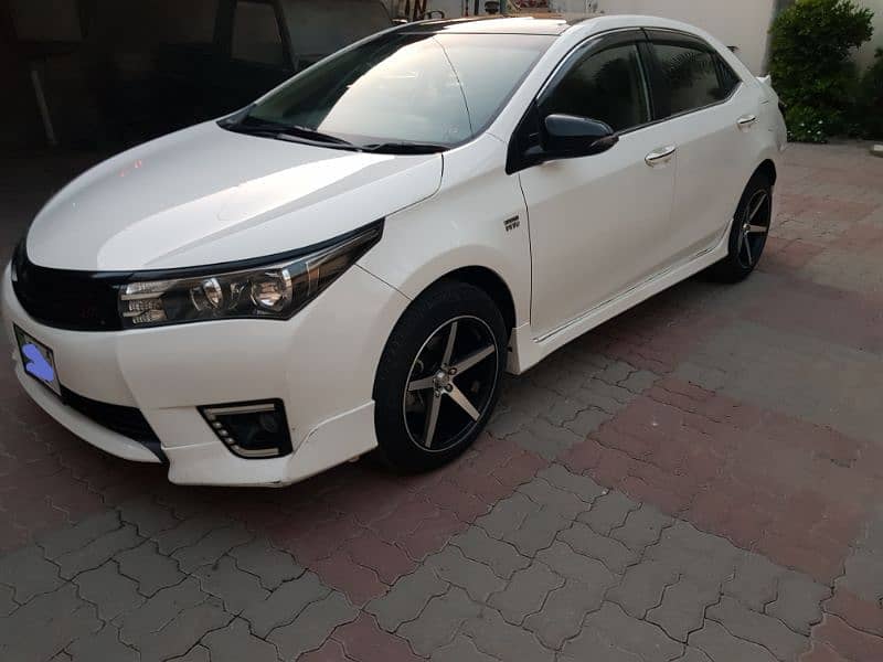 Toyota Corolla Altis 1.8 cvti 4