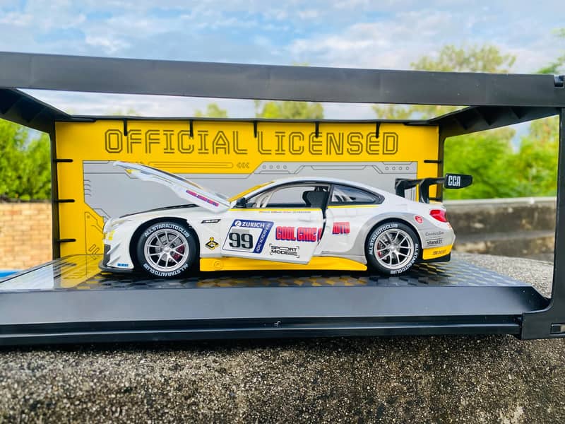 BMW M6 GT3 Sport car racing car Officially Licensed Diecast model 1