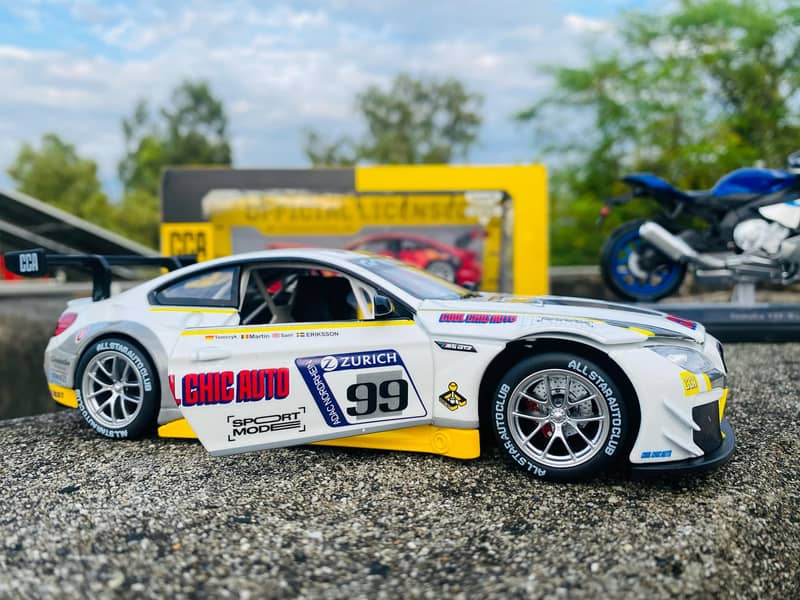 BMW M6 GT3 Sport car racing car Officially Licensed Diecast model 6