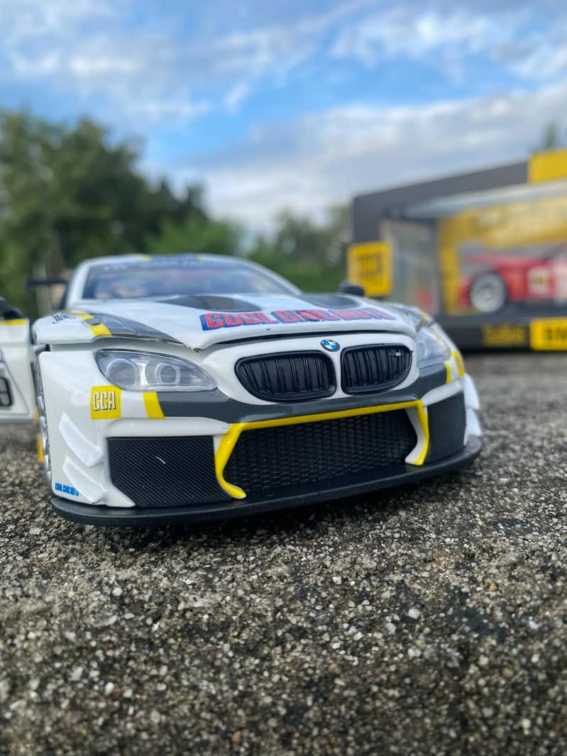 BMW M6 GT3 Sport car racing car Officially Licensed Diecast model 12