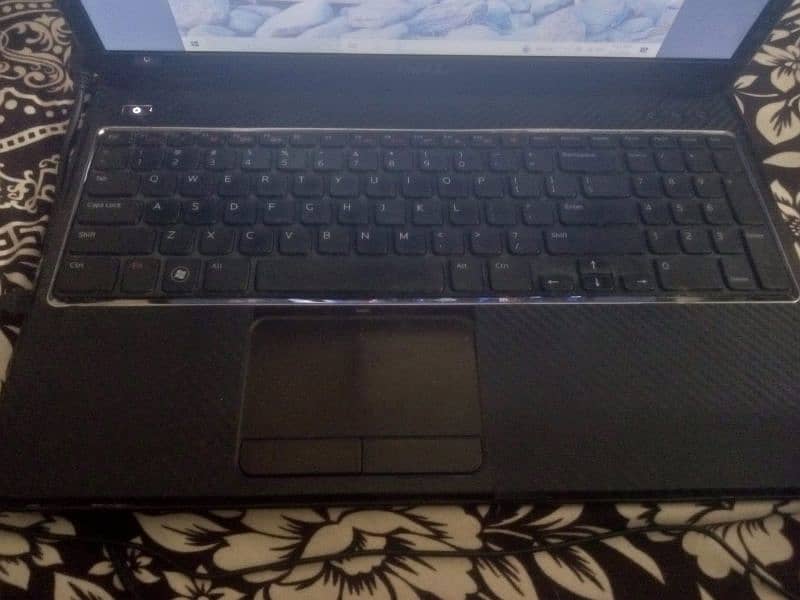 Dell laptop for sale good condition no#03334319162 5