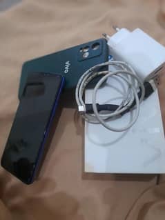 I'm selling my phone Vivo Y21