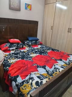 selling my double bed with dresser