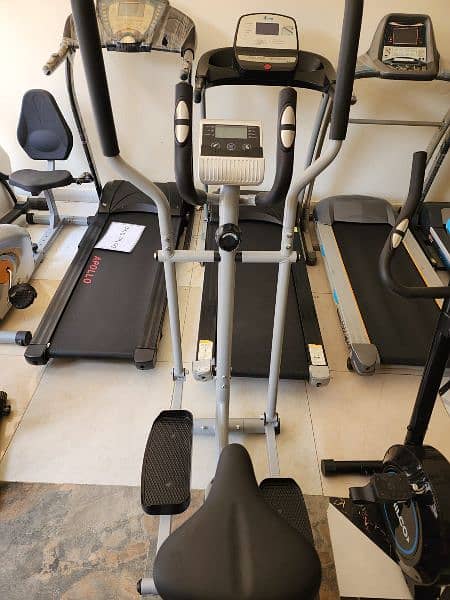 treadmils. (0309 5885468). gym cycles. home gym. ellapticals. spin bike 11