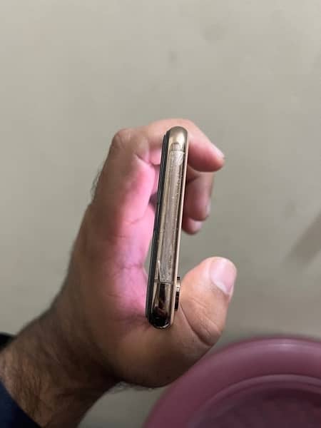 Iphone XS (Gold) PTA Approved 2