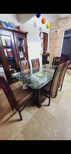 Dinning table 6 seater (8/10)