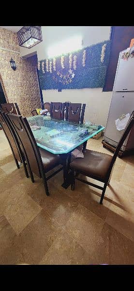 Dinning table 6 seater (9/10) 1