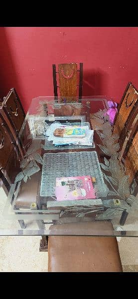 Dinning table 6 seater (9/10) 2