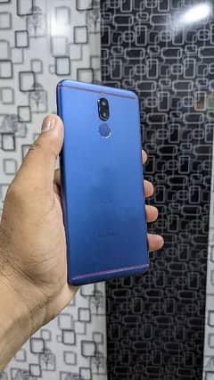 Huawei Mate 10 lite.      03101873383