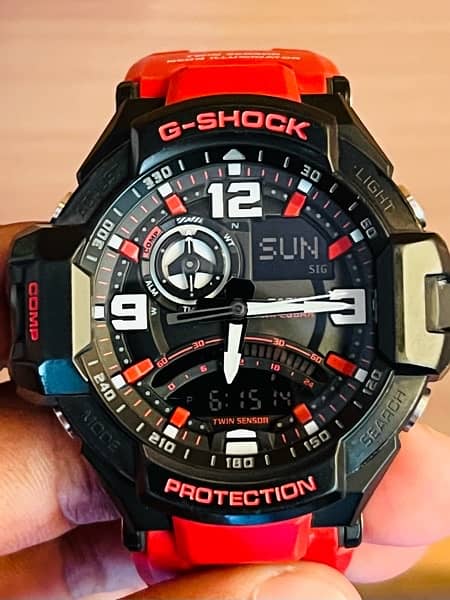 Casio G-Shock GA-1000-4B 4