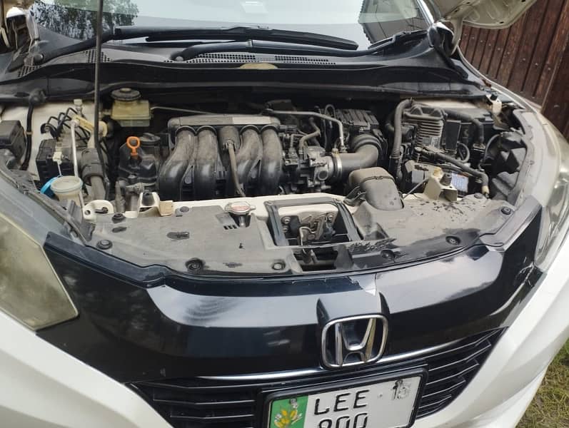 Honda Vezel Z 2015 (0300-4629587) 2