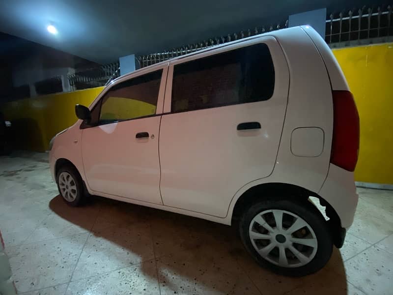 Suzuki Wagon R 2018 12