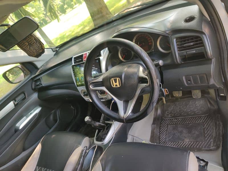 Honda City IVTEC 2010 karachi no 10