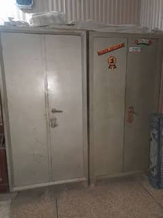 set of 2 Cupboards