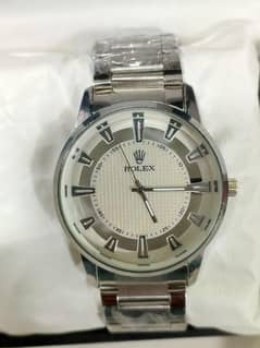 A nice and luxurious watch with stainless steel strap in best price