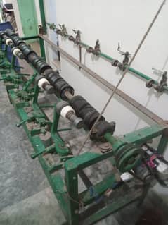 Yarn winding machine