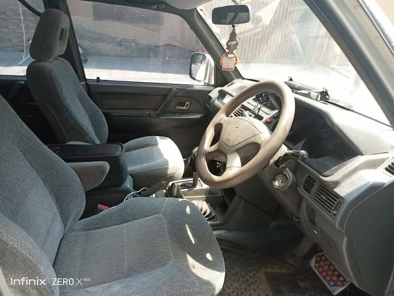 Mitsubishi Pajero 1996 1